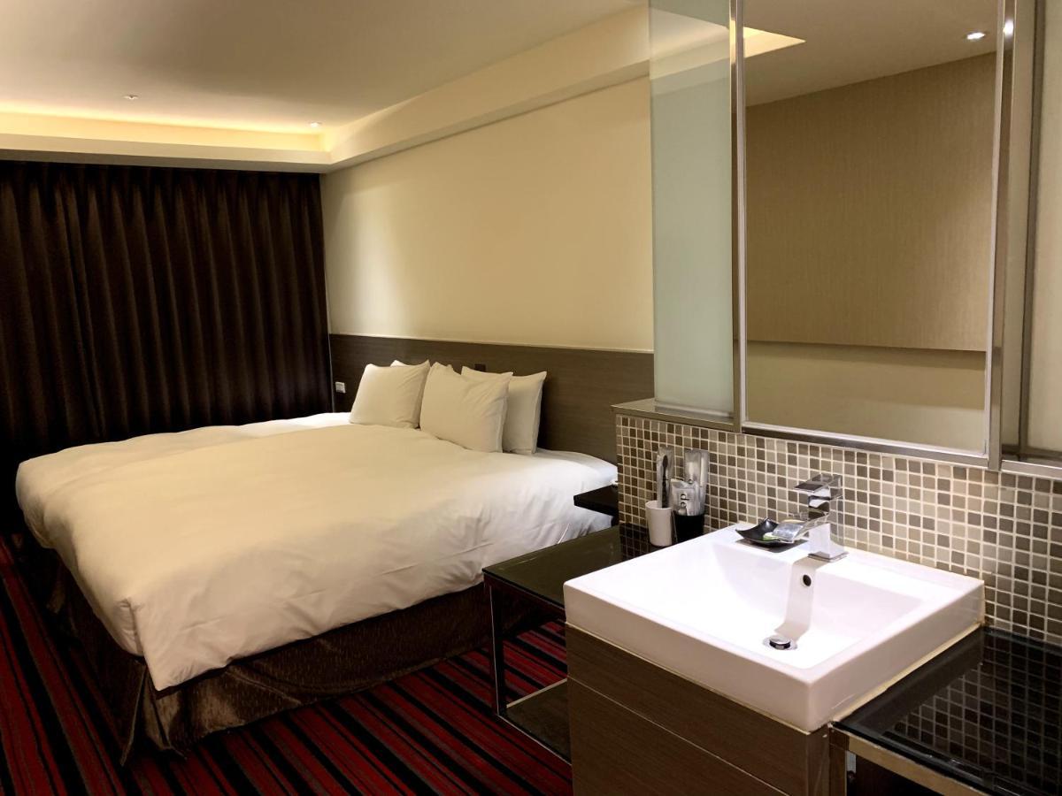 De Reve Express Hotel Chiayi City Exterior foto