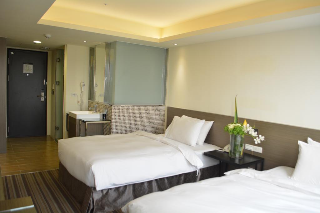 De Reve Express Hotel Chiayi City Exterior foto