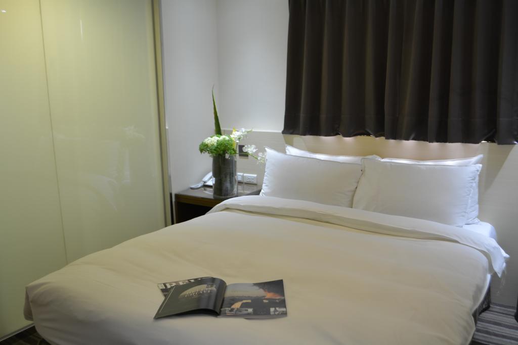 De Reve Express Hotel Chiayi City Exterior foto