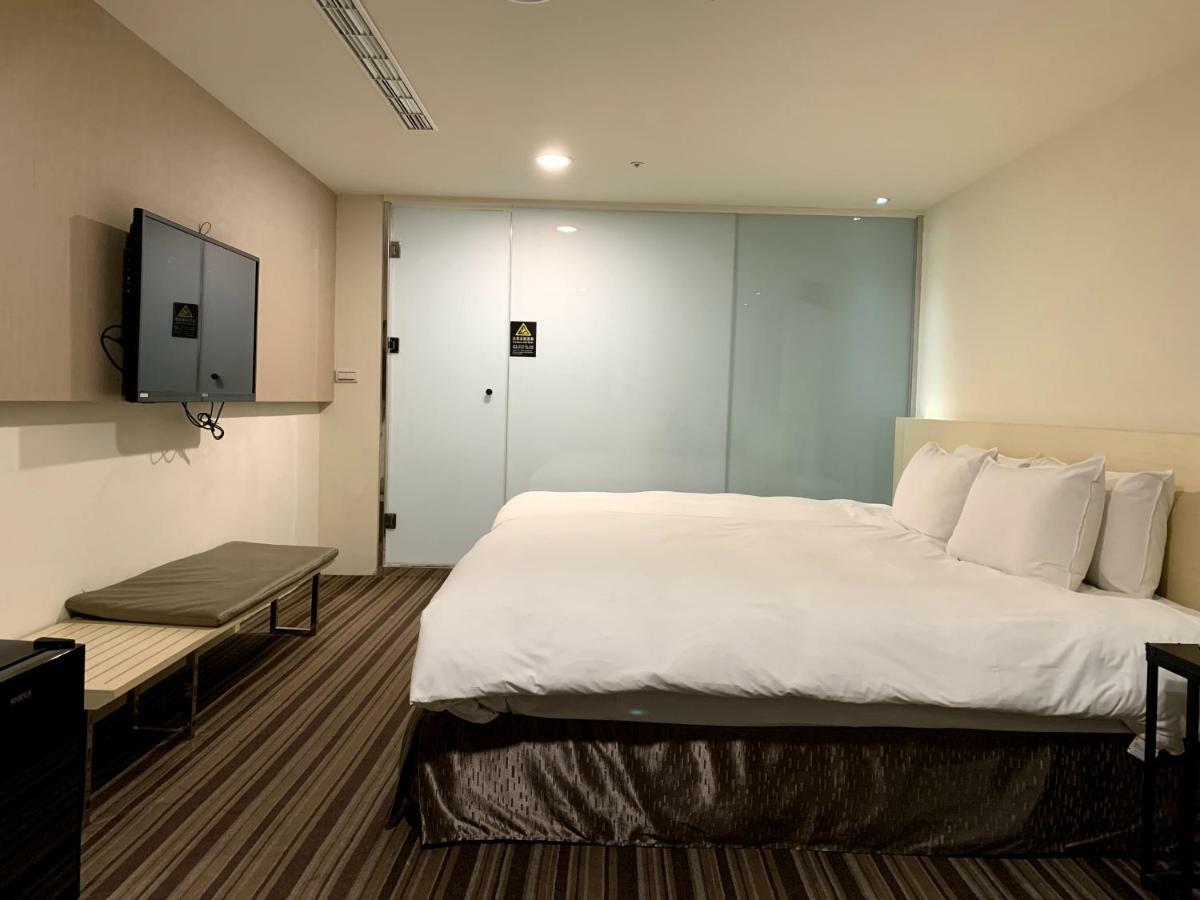 De Reve Express Hotel Chiayi City Exterior foto