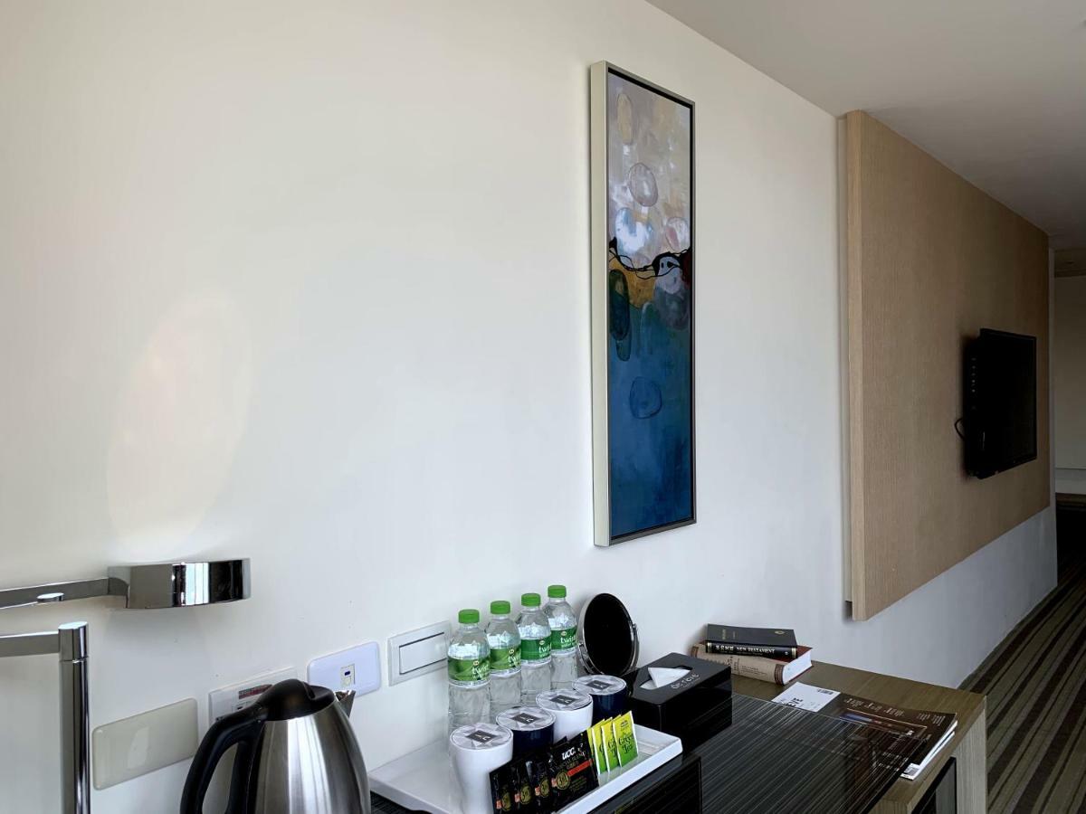De Reve Express Hotel Chiayi City Exterior foto