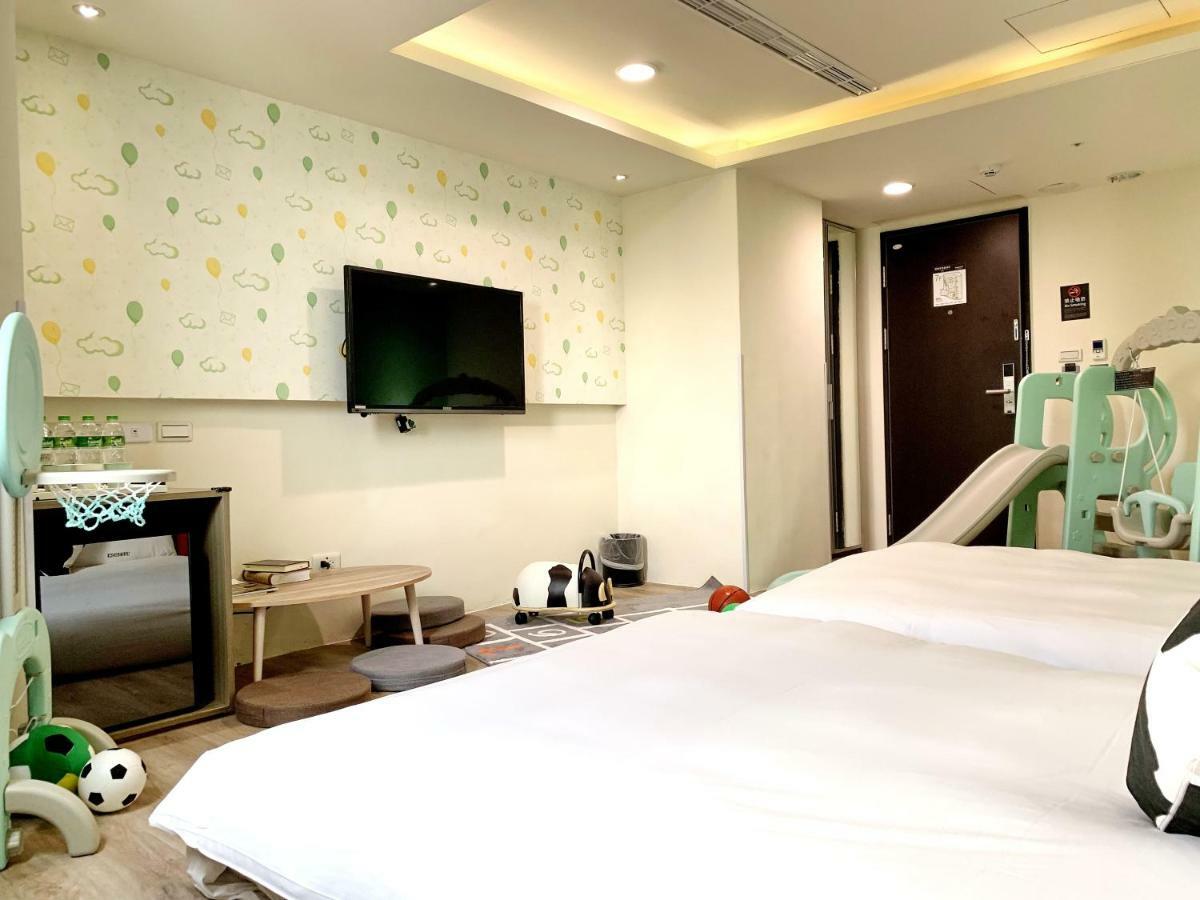 De Reve Express Hotel Chiayi City Exterior foto